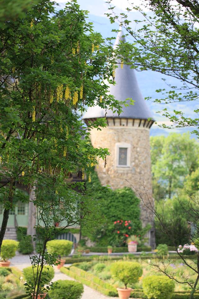 JARDIN DU CHATEAU MEDEIVAL DE PICOMTAL7.jpg